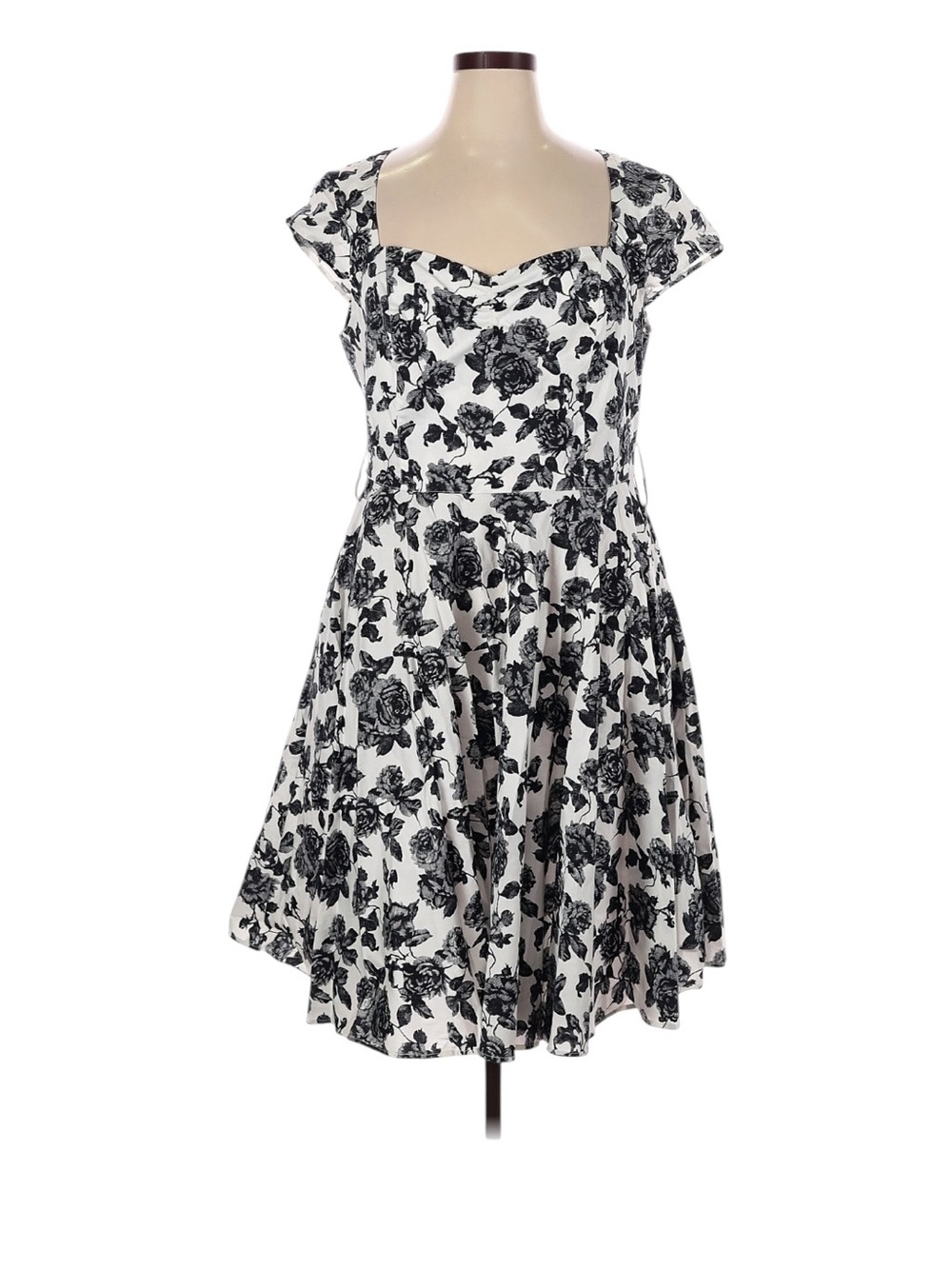 Hell Bunny Vixen Floral Fit & Flare Dress, Black/White, Size 2, NWT - Picture 7 of 9
